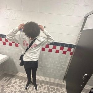 Meet your Posher, Ashton